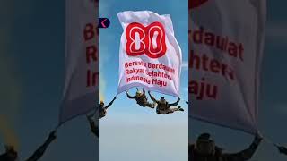 Download lagu Aksi Pasukan Khusus TNI Kibarkan Bendera HUT RI di Langit HD mp3