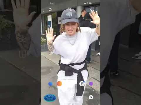 Dobrze Się Mam - Skrubol (feat. Ryfa Ri, Slalom, Mada, Amatowsky)