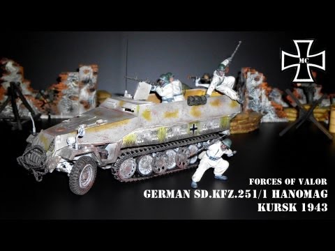 Forces of Valor German Sd. Kfz. 251/1 Hanomag half-track vehicle Kursk 1943 1/32 scale