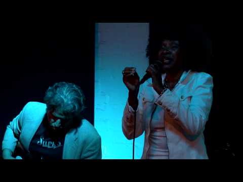 Ronee Martin performs at Girlz who Rock Benefit for LAWIM