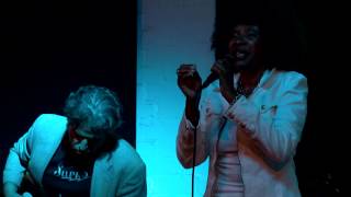 Ronee Martin performs at Girlz who Rock Benefit for LAWIM