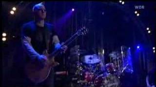 Garbage live "Queer"