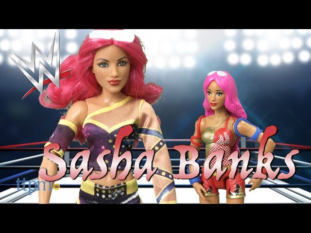 Vídeo relacionado con WWE Superstars Ultimate Fan Pack Action Figure - Sasha Banks