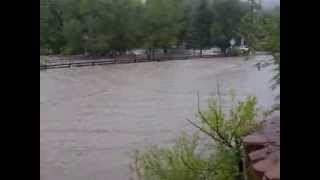 preview picture of video 'Lyons Flood: Hwy 36, near 5th Ave. from embankment just above.'