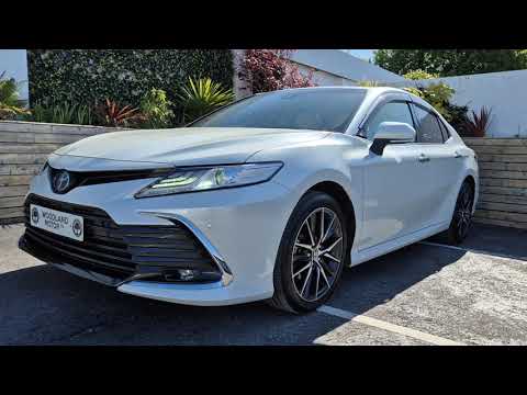 Toyota Camry 2.5 HYBRID / SOL G-PACK / TOP SPEC / - Image 2