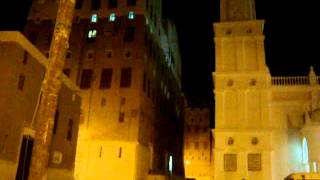 preview picture of video 'Yemen of Shibam in Hadramaut province in the Night'