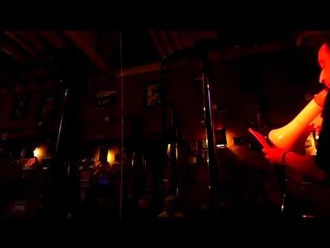 ENRICO DIAZ BERNUY organizó recital de Poesía en Lima, Perú