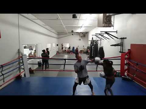 Sparring Becky 0814191928