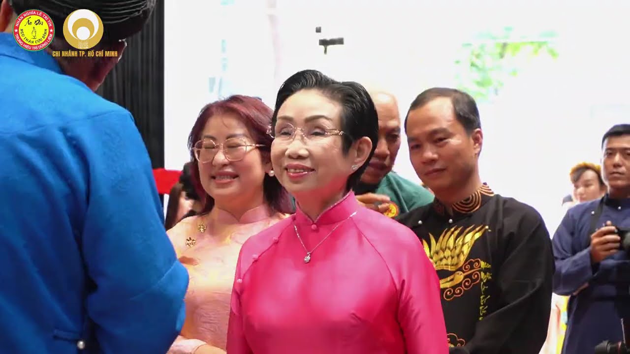TRƯNG BÀY – GIỚI THIỆU BỘ SƯU TẬP ÁO DÀI NGŨ THÂN TRUYỀN THỐNG ĐƯƠNG ĐẠI – NTK HÀ VĂN LỢI