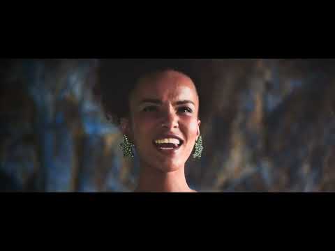 La Sirenetta - Yana C canta il singolo La Sirenetta