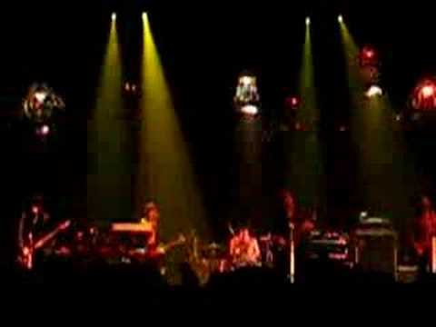 QOTSA: River In The Road (Live)