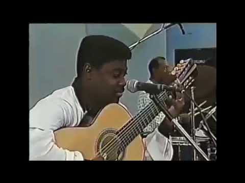 Carlinhos 7 Cordas acompanha Beth Carvalho vídeo épico