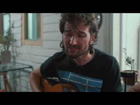 LaVitrola.cl: Diego Lorenzini + Uva Robot - Desde la Sartén al Fuego (en vivo en Mezcla Cafetería)