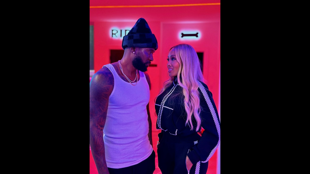 When Amber and Dave decide to start working out with each other!