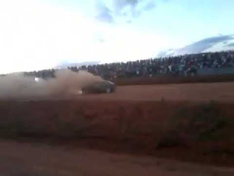 Cavalo de pau no campo de pouso em Santana do Ipanema