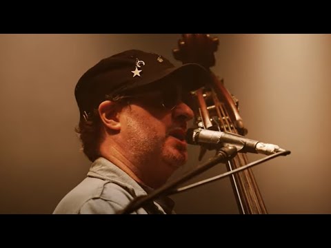 FERNANDEZ FIERRO - Viejo rocker - Video Oficial