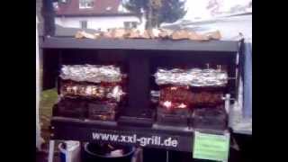 preview picture of video 'xxl-grill.de Spießbratengrill waldbröl Weihnachtsmarkt.AVI'