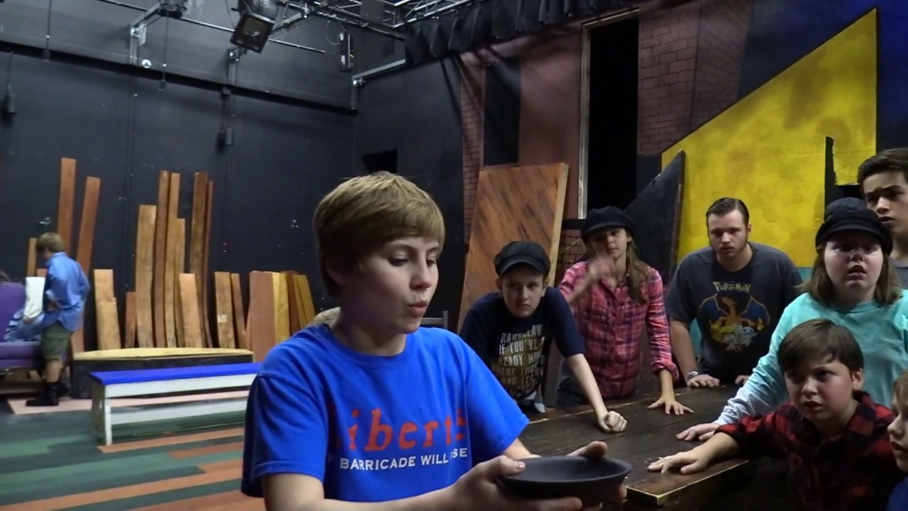 Stageworks Theatre - Oliver trailer