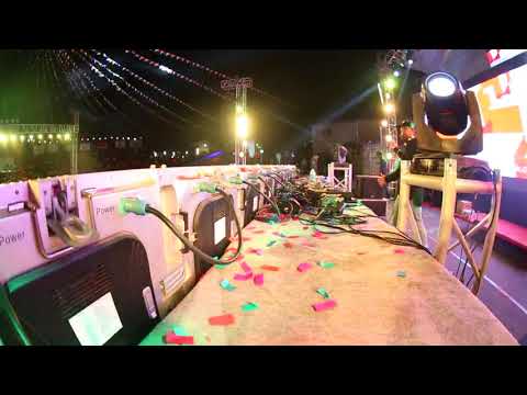 Aceaxe doing what he does best!