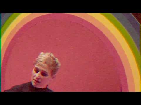 Yvon im Kreis der Liebe: "Nikotina Turner" (Official)