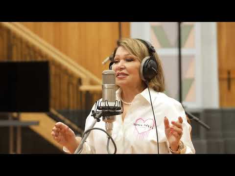 Neda Ukraden & Royal Philharmonic Orchestra - Zora je