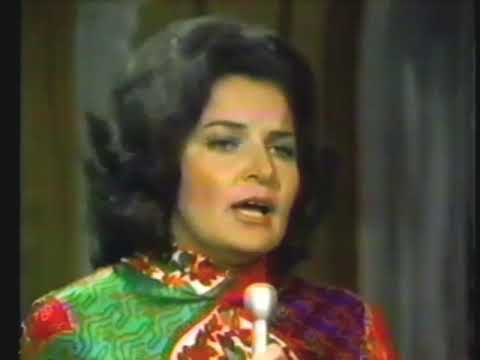 Jeanne Pruett ~ Love Me