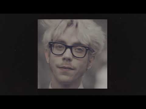 Bombersky - Klepsydra (lyrics video)