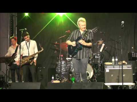 Caravan Of Dreams - Peter White at 1. Algarve Smooth Jazz Festival (2016)