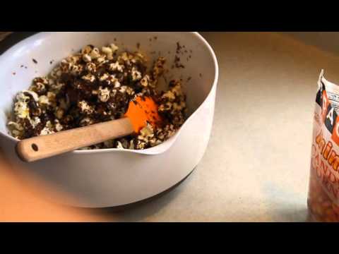 ハロウィンポップコーン 別名バティバイト (Halloween Popcorn aka Batty Bites)