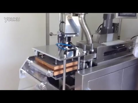 Tablet pharmaceutical blister packaging machine