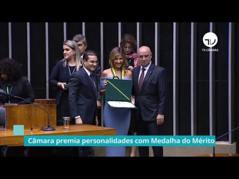 Câmara premia personalidades com Medalha do Mérito Legislativo - 20/11/19