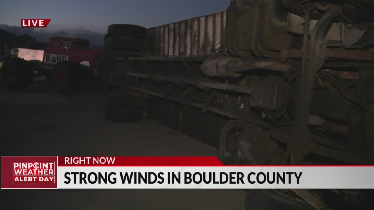 Strong winds causing chaos in Boulder County
