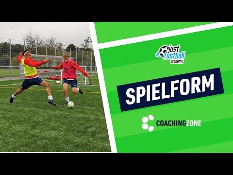 Fussballtraining: 2 gegen 2 mit Zuspiel in die Tiefe