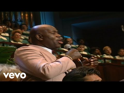 Bill & Gloria Gaither - Pass Me Not [Live] ft. Romance Watson