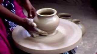 preview picture of video 'How Clay pots are handmade - Sri Lanka'