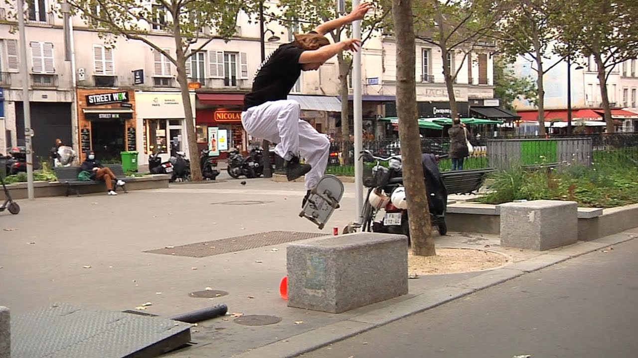 "BOMBEW" by Hadrien Buhannic