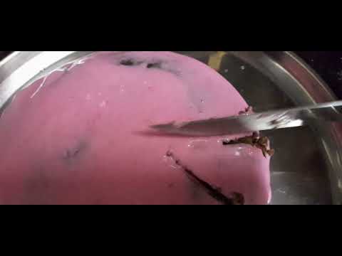 Chocolate cake recipe tasty and yummy this video like share  and comments me from zubaida food