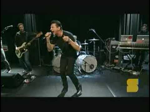 Video thumbnail for Deeper and Deeper (Live at Spinner Studio)