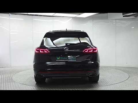 Volkswagen Touareg 3.0TSI V6 R Line 4 Motion 462BH - Image 2