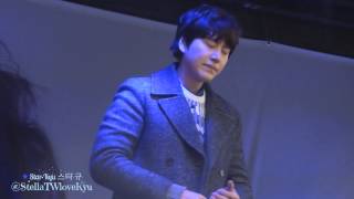 [Fancam] 141128 KYUHYUN mini concert surprise event at Ehwa uni - My Thoughts, Your Memories