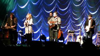 Alison Kraus &amp; Union Station - Sawing on the Strings