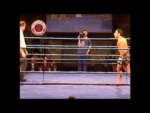 Riccardo " COBRA " Cumani Vs Sasa Jovanovic fighting day 8 parte 1