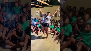 Download lagu GANDAGANDA mp3