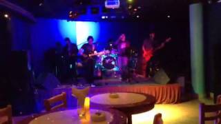 In admiral club live band