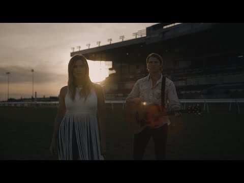 The Reklaws – Where I’m From (Acoustic): Thoroughbred-Standardbred Racing Through The Years