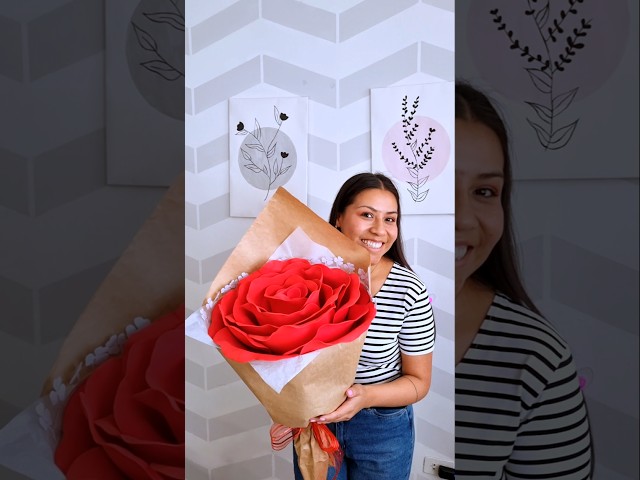Vídeo relacionado con Rosa madera y metacrilato personalizable, Rosa San Valentín, Sant Jordi, La Bella y la Bestia. Regalo San Valentin personalizado. Dia de la Madre, Regalo Madre. Rosa eterna de acero inoxidable