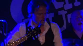 Tom McRae -End Of the World News (dose me up) - live @ King Tuts in Glasgow