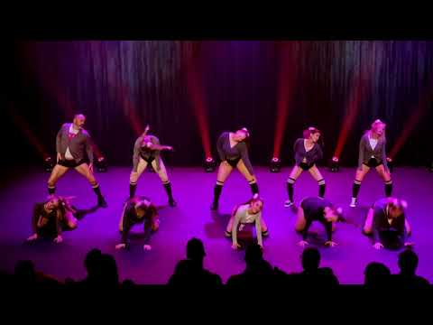 Burlesque students perform #FreeBritney - The Bombshell Burlesque Academy