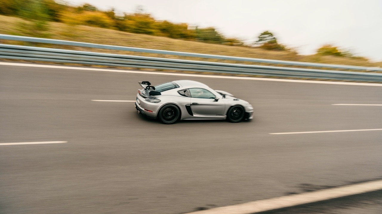 Supercar Trackday Lausitzring DEKRA Oval | Ferrari & Audi R8 High Speed Experience