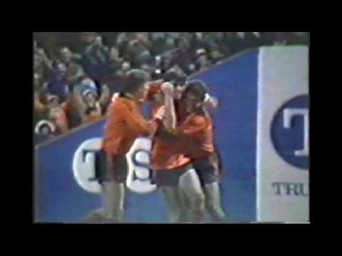 Dundee United V  Werder Bremen - NAREY FREE KICK - UEFA CUP - 24 November 1982